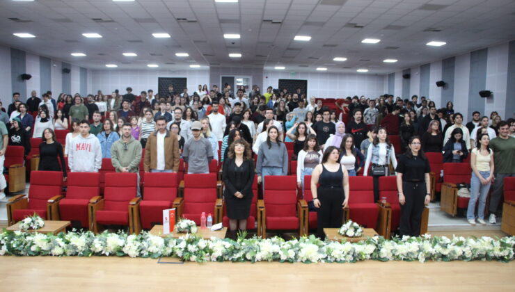 İKÇÜ’lü Öğrenciler Dünya Dans Günü’nü Coşkuyla Kutladı