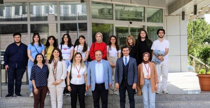 İKÇÜ Hukuk Fakültesi Öğrencilerinden Kriminal Polis Laboratuvarına Ziyaret