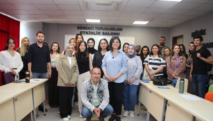 Sosyal Hizmet Bölümü Öğrencileri Projelerini Anlattı