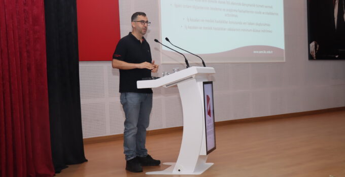 İŞKUR Gençlik Programı Kapsamında İKÇÜ’lü Öğrencilere “İş Sağlığı ve Güvenliği Eğitimi” Verildi