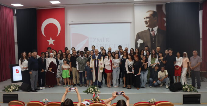 İKÇÜ’nün Kültür Elçileri Mezun Oldu
