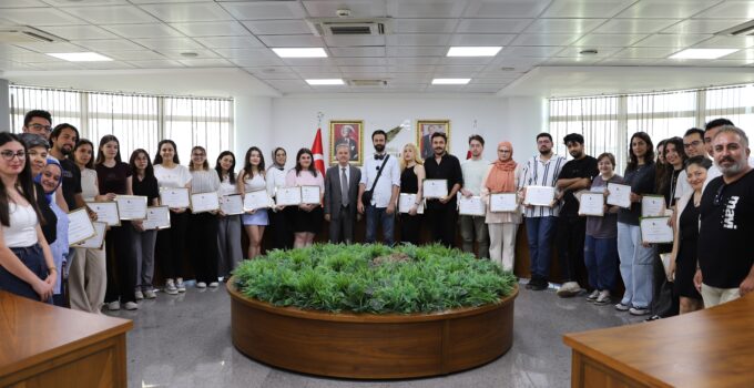 İKÇÜ, TÜBİTAK Öğrenci Projelerinde de Zirvede: 117 Öğrenciye Başarı Belgesi Verildi