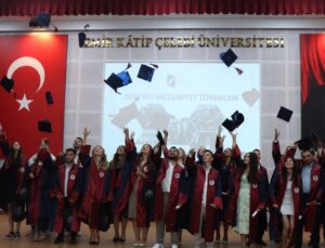 Orman Fakültesinde Mezunlar Kep Attı