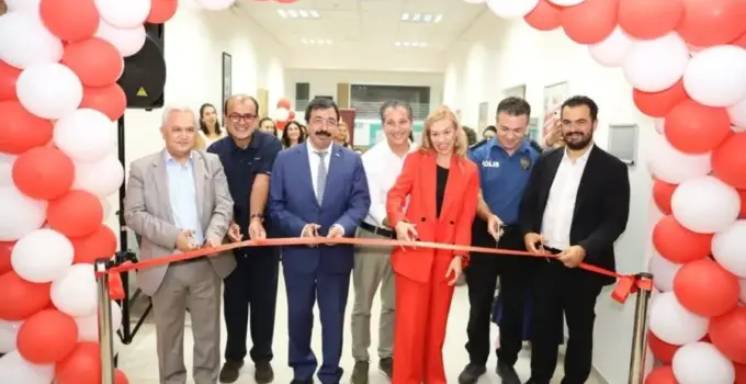 İKÇÜ, Balçova’da Yeni Aile Sağlığı Merkezi Açtı