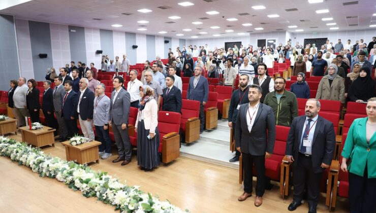 İlahiyat Fakültesi Sempozyumundan Sumud Filosuna Selam!