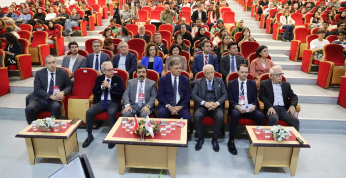 İKÇÜ’de “2. Uluslararası Sosyal İnovasyon ve Veri Analitiği” Kongresi