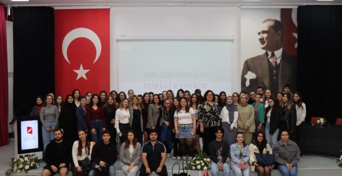 İKÇÜ’de Beslenme Söyleşisi: Mezunlar ve Öğrenciler Bir Araya Geldi