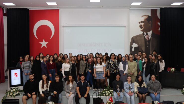 İKÇÜ’de Beslenme Söyleşisi: Mezunlar ve Öğrenciler Bir Araya Geldi