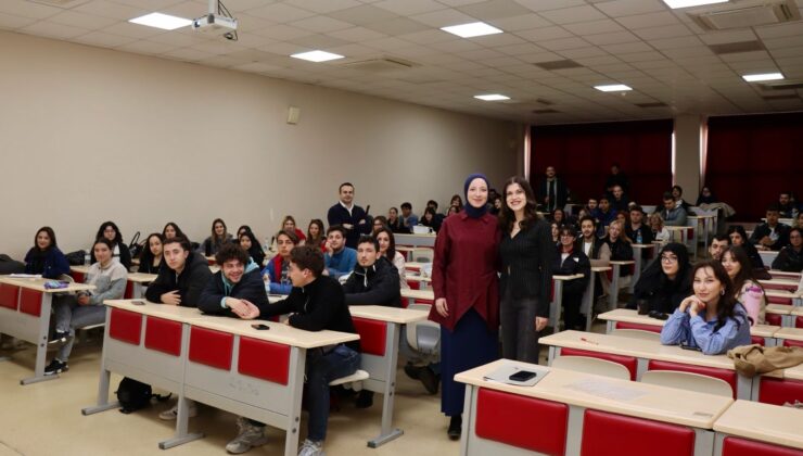 Okuldan Sektöre, Sektörden Sınıfa: “Derste Mezun Var” Etkinliği