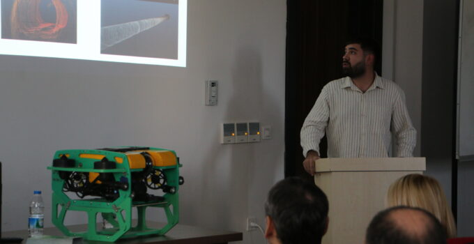 İKÇÜ Su Ürünleri Fakültesi’nin Düzenlediği Etkinlikte Su Altı Robotu “Explorov” Tanıtıldı