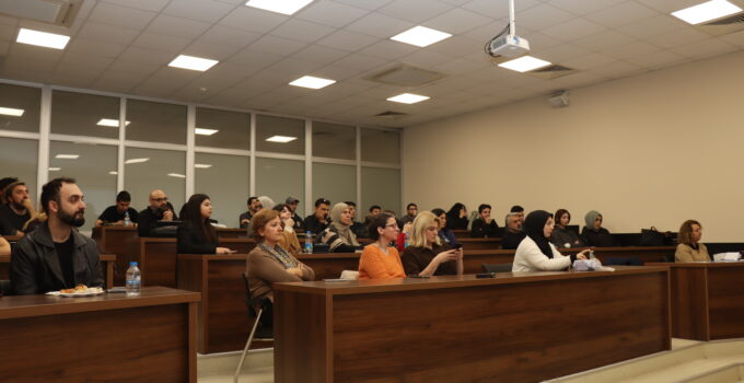 İKÇÜ’de Yapay Zekâ ve Tarihi Buluşturan Etkinlik