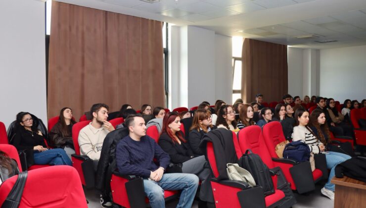 İKÇÜ’de İnsan Haklarının Temelleri Konuşuldu
