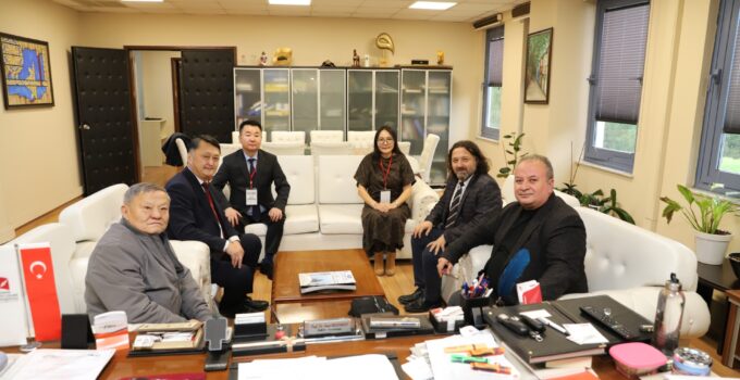 Moğolistan Milli Üniversitesi Heyeti İKÇÜ’yü Ziyaret Etti