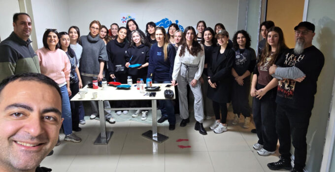 İKÇÜ’den Çocuk Acil Servisine Sanatsal Dokunuş