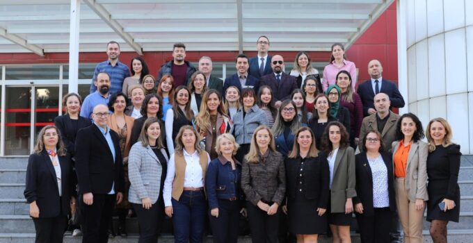 Eczacılık Fakültesine Tam Akreditasyon