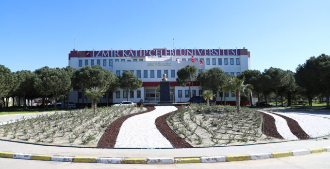 İKÇÜ Türkiye’nin Köklü Üniversiteleri İle İlk Yirmide