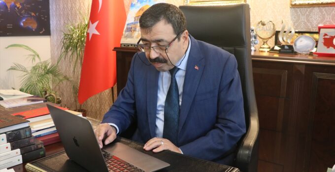 İKÇÜ Rektörü Prof. Dr. Saffet Köse AA’nın “Yılın Kareleri” Oylamasına Katıldı