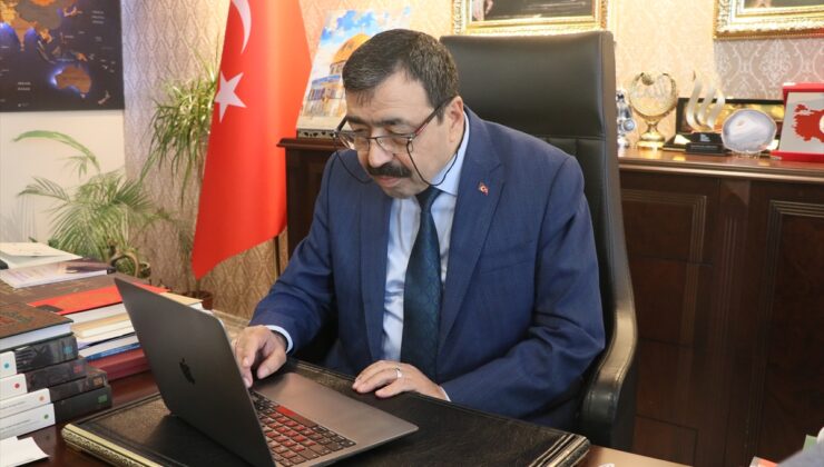 İKÇÜ Rektörü Prof. Dr. Saffet Köse AA’nın “Yılın Kareleri” Oylamasına Katıldı