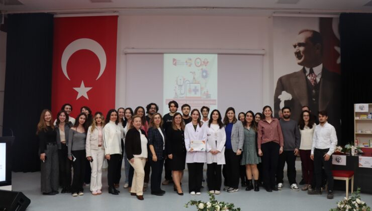 Eczacılık Fakültesinde Hasta Bilgilendirme Yarışması Heyecanı