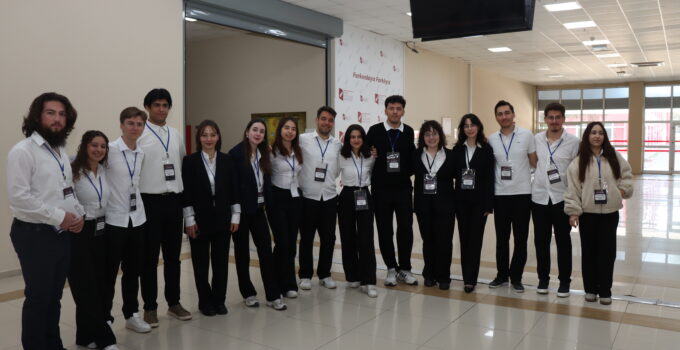 İKÇÜ’lü Öğrencilerden Akıllı Şehirler İçin Yenilikçi Fikirler