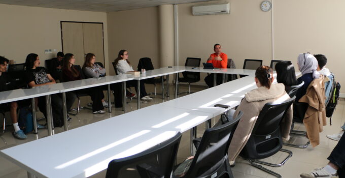 “Küresel Çağda Yapay Zekâ ve Veri Kullanımı” Konulu Seminer Düzenlendi