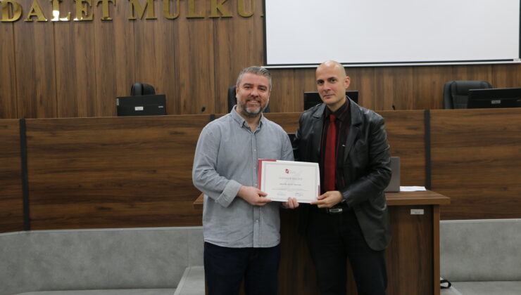 İKÇÜ’lü Geleceğin Hukukçularına “Yapay Zeka ve Prompt Mühendisliği” Semineri Verildi