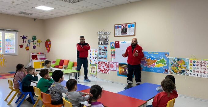 Çelebili Miniklere Deprem Bilinci Eğitimi Verildi