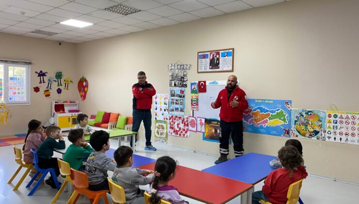 Çelebili Miniklere Deprem Bilinci Eğitimi Verildi