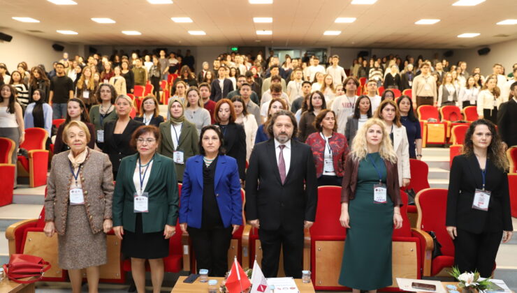 Hemşirelikte İleri Bakış Sempozyumunun Üçüncüsü Düzenlendi