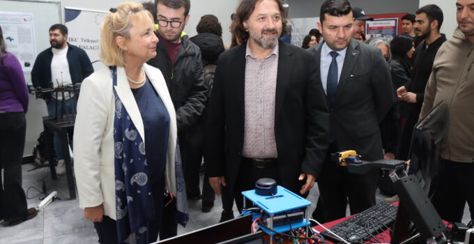 İKÇÜ’de 3. Proje Panayırı Coşkusu