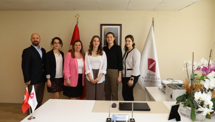 Eczacılık Eğitiminde İKÇÜ Zirvede