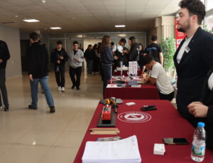 IEEE Topluluğundan ÜNİDES Destekli Kariyer Günleri Etkinliği