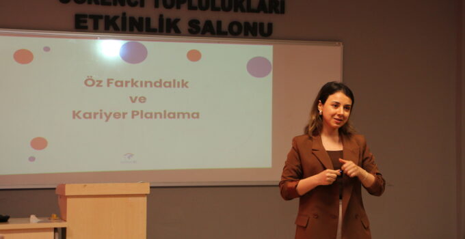 Kalite Topluluğundan 21. Yüzyıl Becerileri Eğitimi