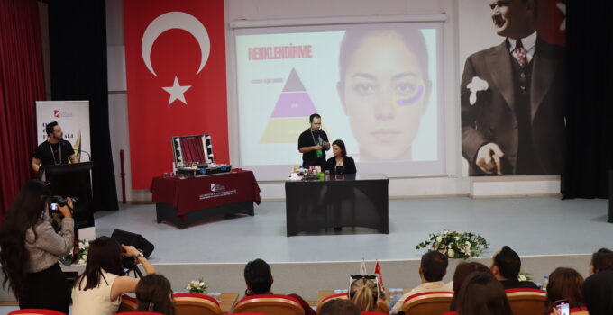 Plastik Makyaj Sanatçısı Samet Erdem’den İKÇÜ Film Festivali’nde Uygulamalı Eğitim