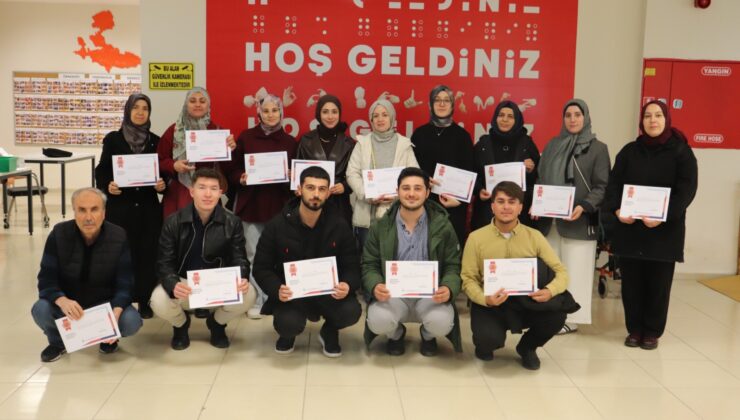 İKÇÜ İlahiyat Fakültesi Öğrencilerinden Engelli Farkındalık Merkezi’ne Anlamlı Ziyaret