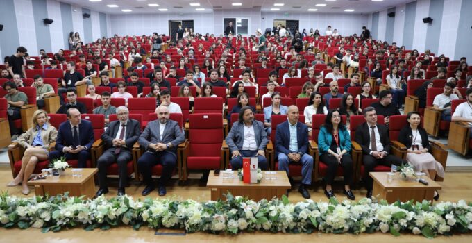 Genç Hekimlerden Geleceğe “10.000” Vurgusu