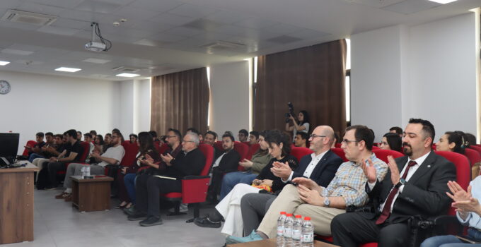 İKÇÜ’lü Geleceğin Mühendisleri Sektör Temsilcileriyle Bir Araya Geldi
