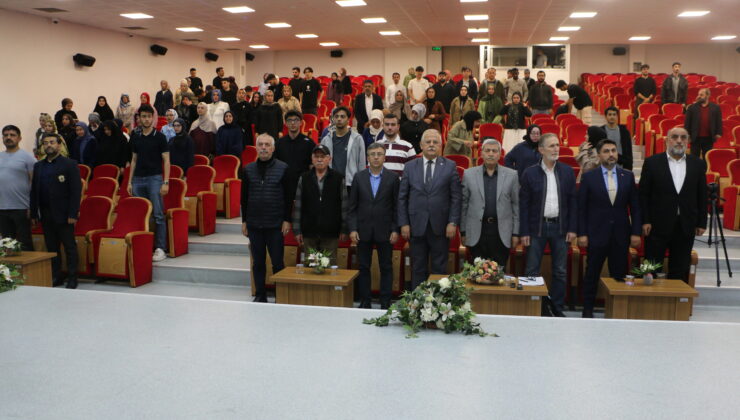 Fikir ve Medeniyet Topluluğu’ndan “Necip Fazıl ve Gençlik” Programı