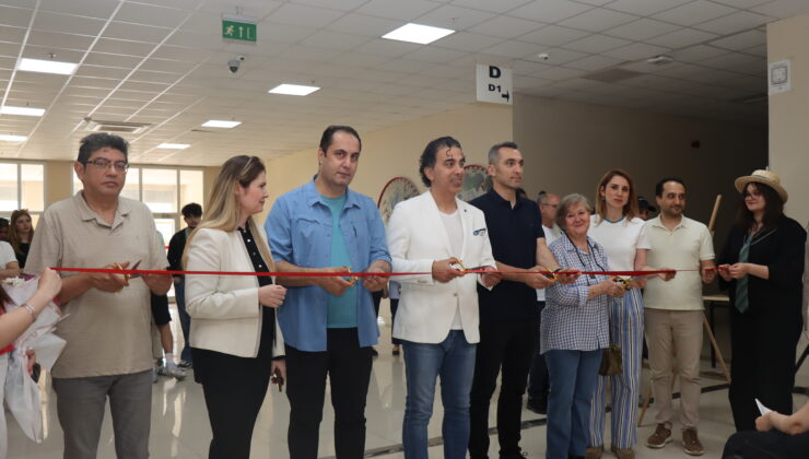 “İnsan, Zaman, Mekan” Sergisi Kapılarını Açtı
