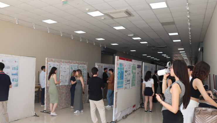 İKÇÜ Eczacılık Fakültesi’nde “Bitirme Projeleri Sunum ve Poster Günü”