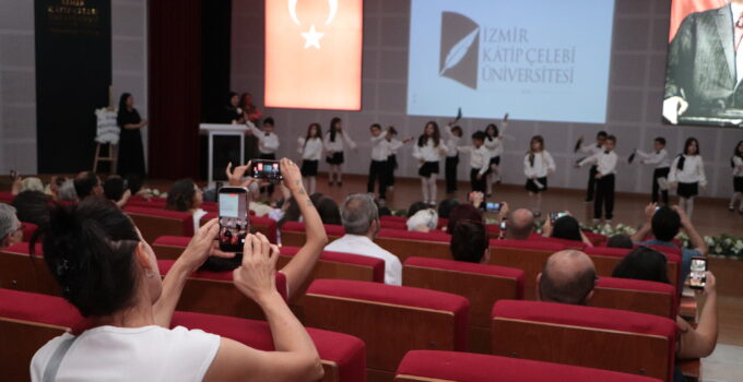 Minik Öğrencilerin İlk Mezuniyet Heyecanı