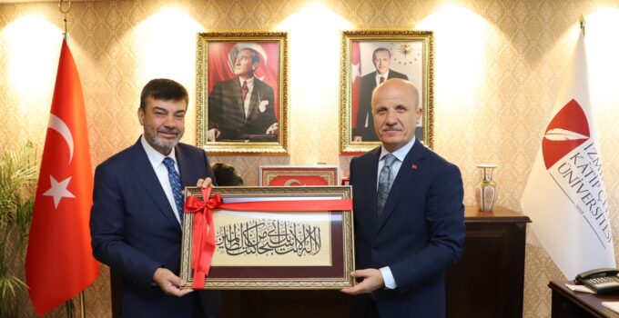 YÖK Başkanı Prof. Dr. Erol Özvar, İzmir Kâtip Çelebi Üniversitesini Ziyaret Etti