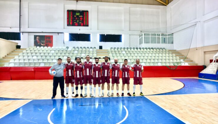 İKÇÜ Personel Futsal Takımı Kamu Spor Oyunları’nda Finale Yükseldi