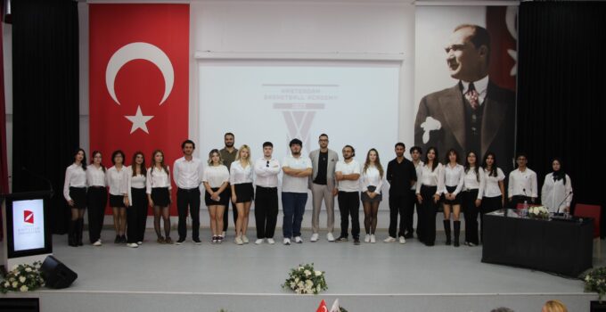 İKÇÜ Öğrenci Topluluklarından Avrupa’da Girişimcilik Ekosistemi Konulu Söyleşi